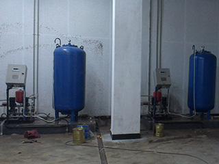 定壓補水排氣裝置